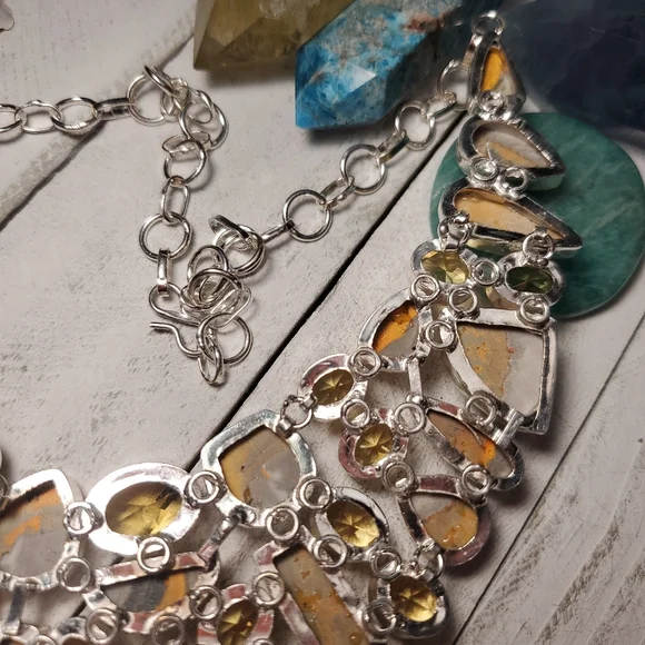 Bumblebee Jasper statement necklace - Picture 8 of 9